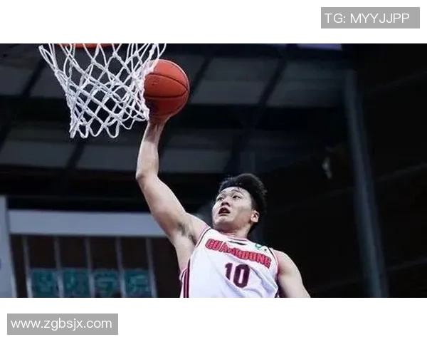 南京篮球队以52分领跑挑战赛积分榜展现强劲实力和团队合作精神